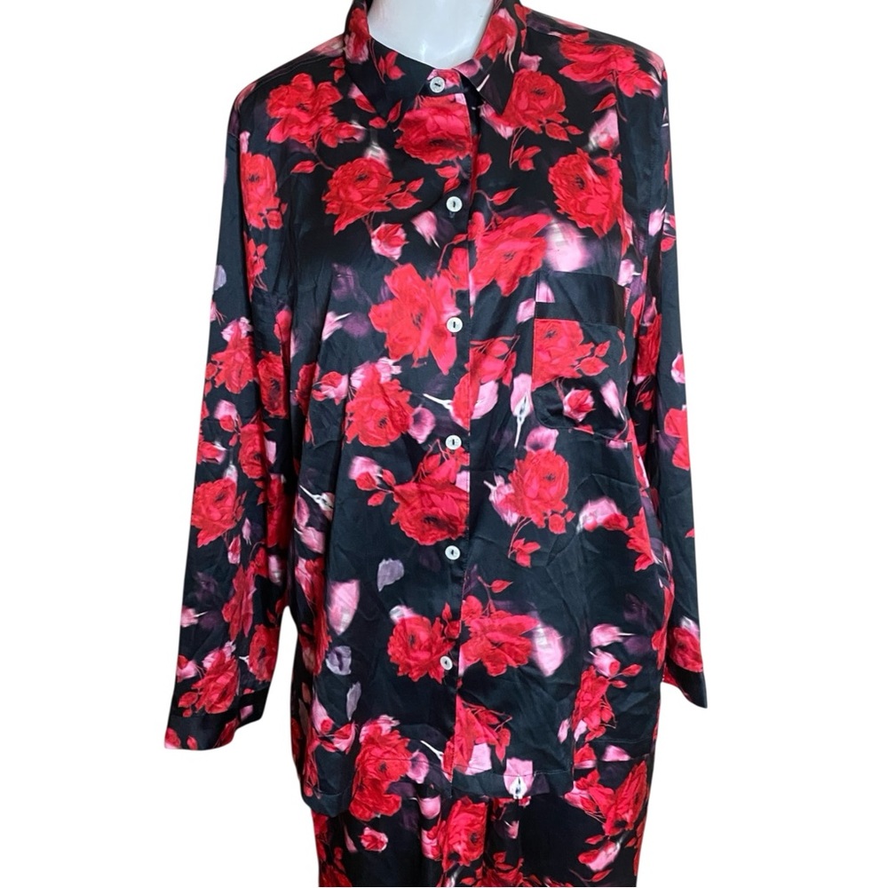 Victoria's Secret Black and Red Floral Pajama Set Size L - Picture 3 of 10